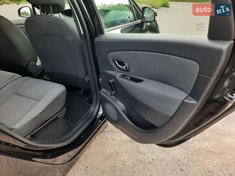 Минивэн Renault Scenic 2013 в Полтаве