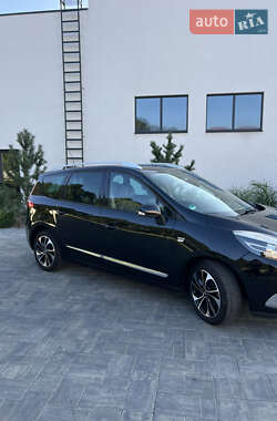 Минивэн Renault Scenic 2014 в 