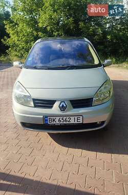 Минивэн Renault Scenic 2004 в 