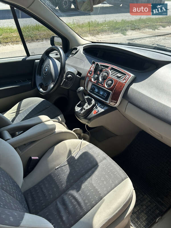 Минивэн Renault Scenic 2005 в Песочине