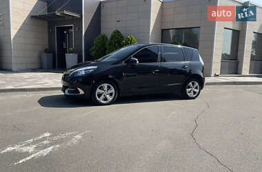 Минивэн Renault Scenic 2013 в 