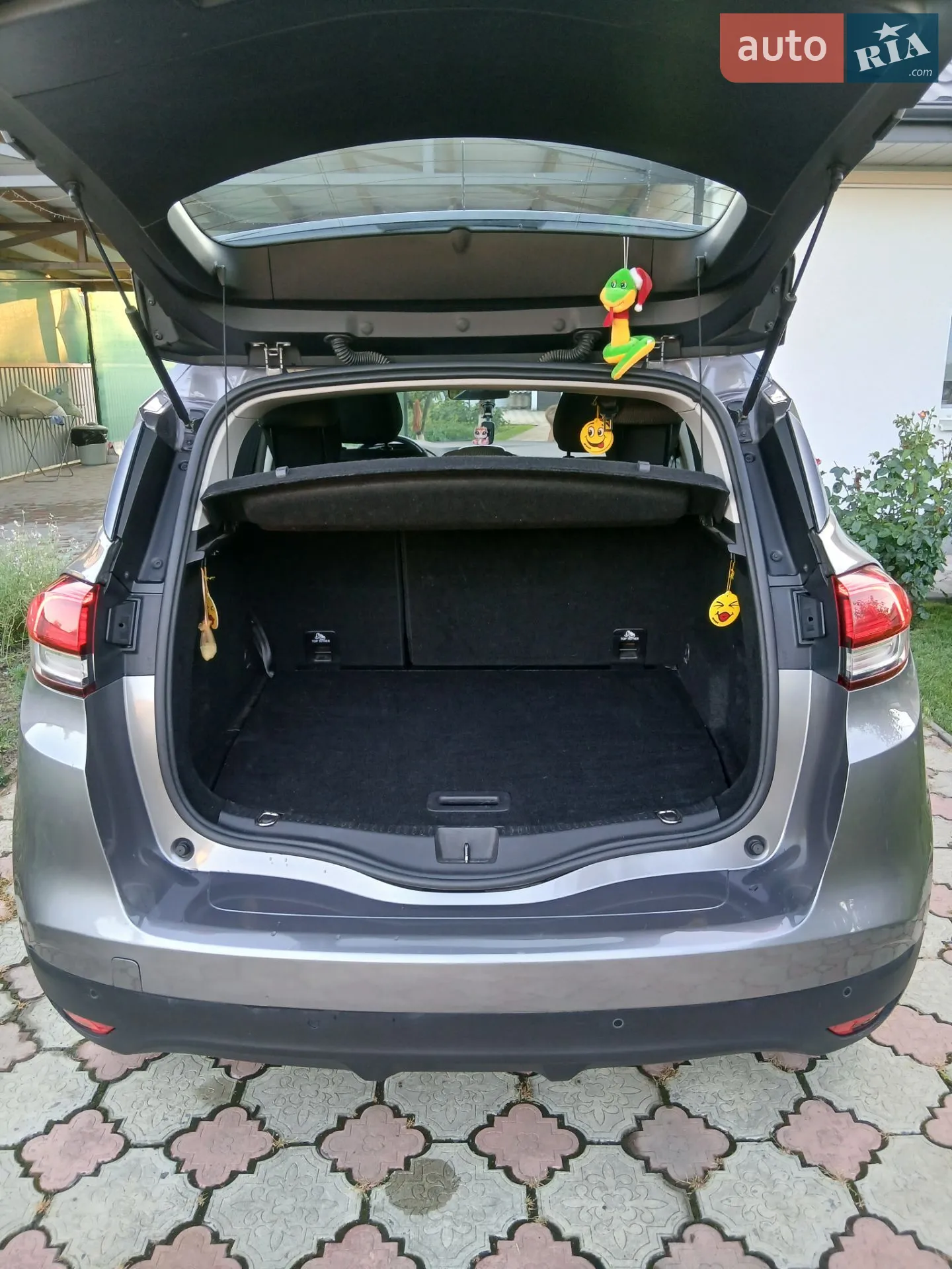 2017 Renault Scenic - мініатюра 18
