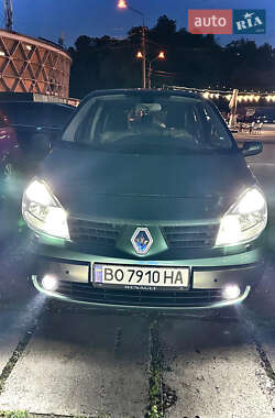 Мінівен Renault Scenic 2004 в Києві