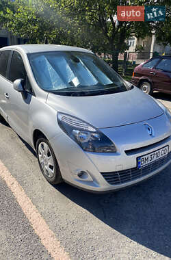 Минивэн Renault Scenic 2009 в 