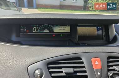 Минивэн Renault Scenic 2010 в 