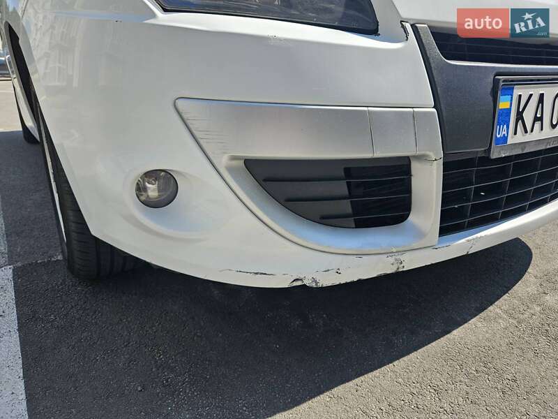 Минивэн Renault Scenic 2010 в Чернигове