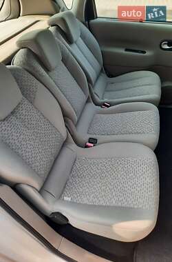 Минивэн Renault Scenic 2006 в 