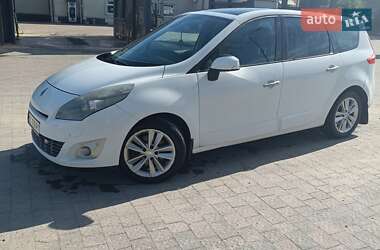 Минивэн Renault Scenic 2009 в 