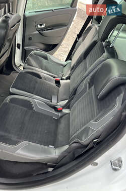 Минивэн Renault Scenic 2015 в 