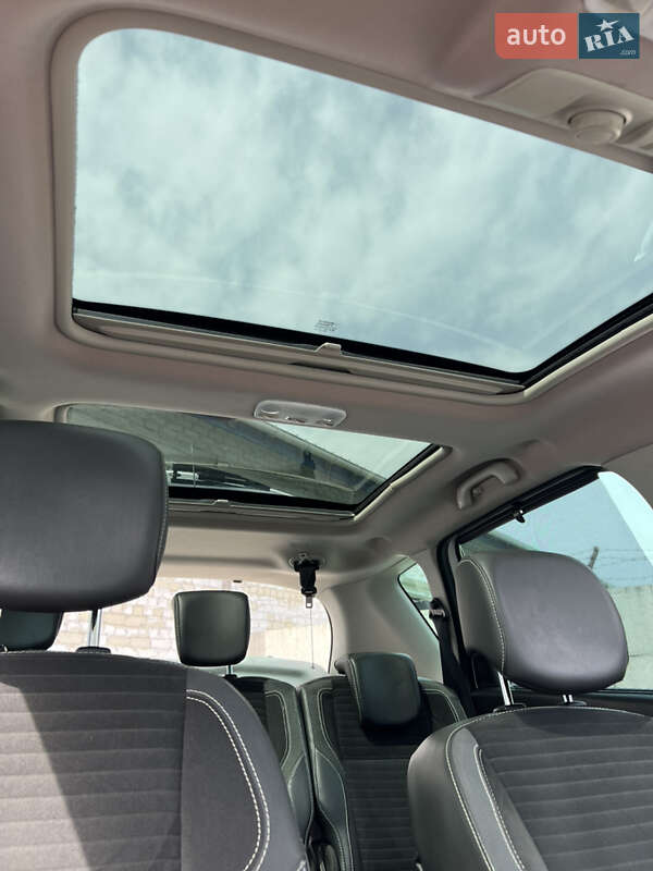 Минивэн Renault Scenic 2015 в Ровно