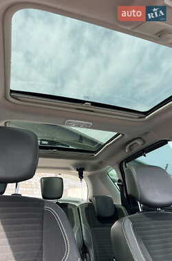 Минивэн Renault Scenic 2015 в 