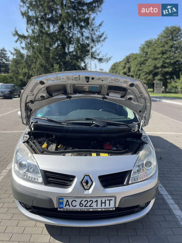 Минивэн Renault Scenic 2006 в Луцке