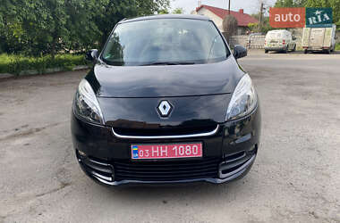 Минивэн Renault Scenic 2012 в 