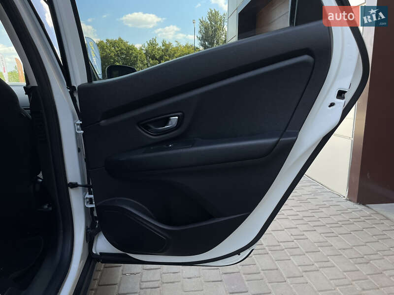 Мінівен Renault Scenic 2019 в Бердичеві фото 30 Мінівен Renault Scenic 2019 в Бердичеві