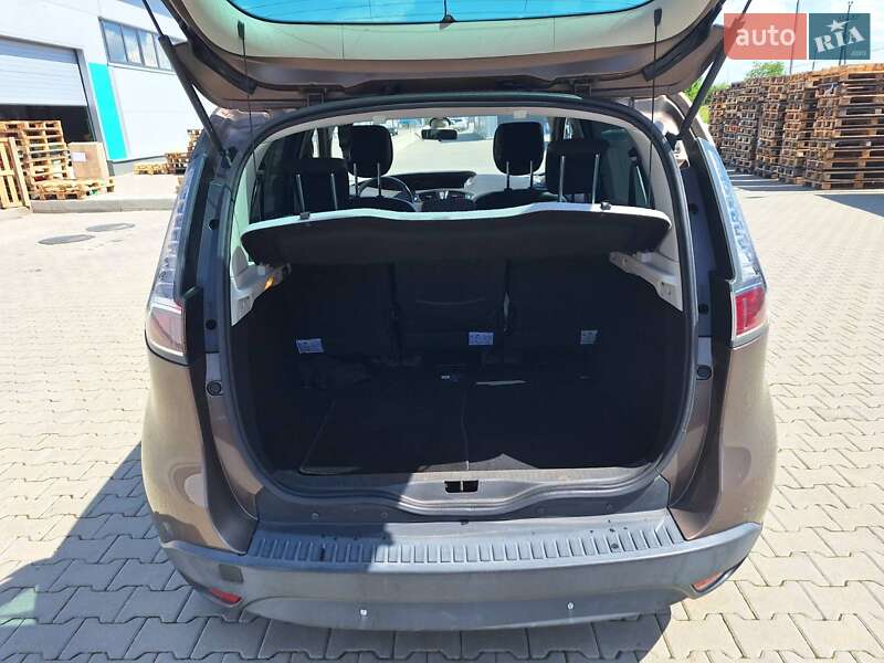 Минивэн Renault Scenic 2013 в Нововолынске
