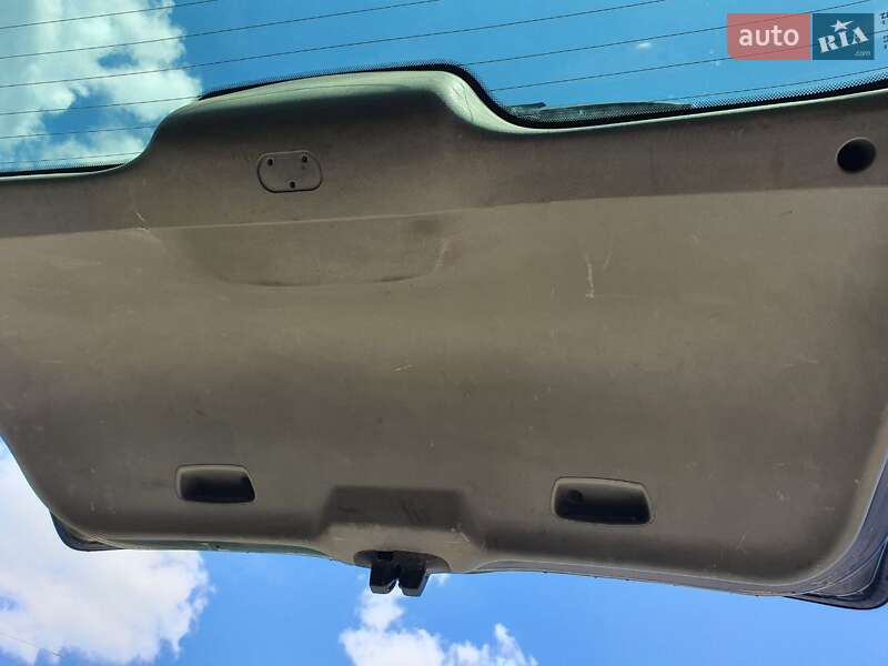 Минивэн Renault Scenic 2003 в Буче