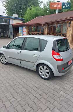 Минивэн Renault Scenic 2005 в 