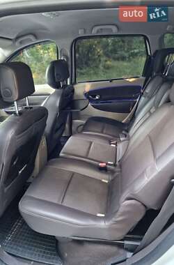 Минивэн Renault Scenic 2011 в 