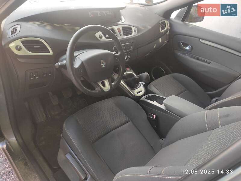 Минивэн Renault Scenic 2009 в Вараше