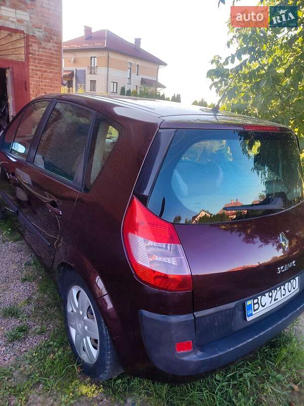 Минивэн Renault Scenic 2003 в Дублянах
