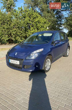 Минивэн Renault Scenic 2009 в 