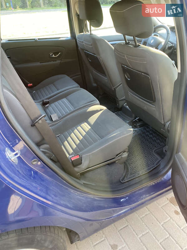 Минивэн Renault Scenic 2009 в Каневе
