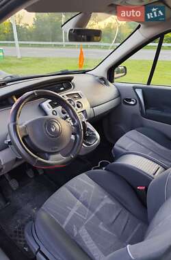 Минивэн Renault Scenic 2005 в 