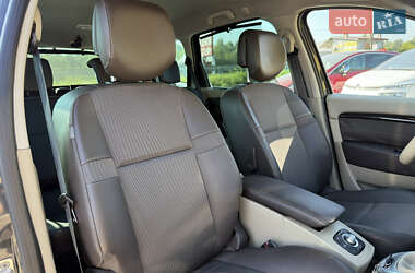 Минивэн Renault Scenic 2011 в 