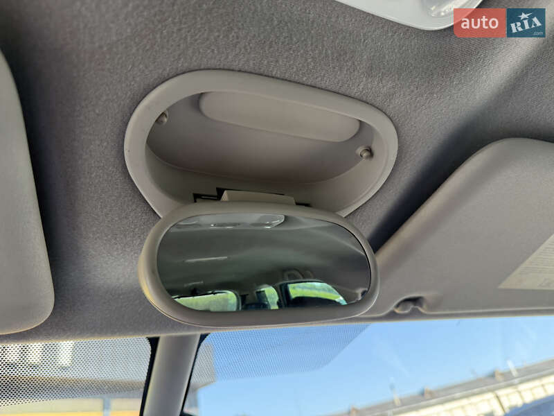 Минивэн Renault Scenic 2011 в Стрые