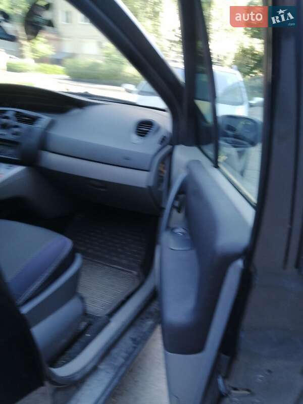 Минивэн Renault Scenic 2004 в Нетешине