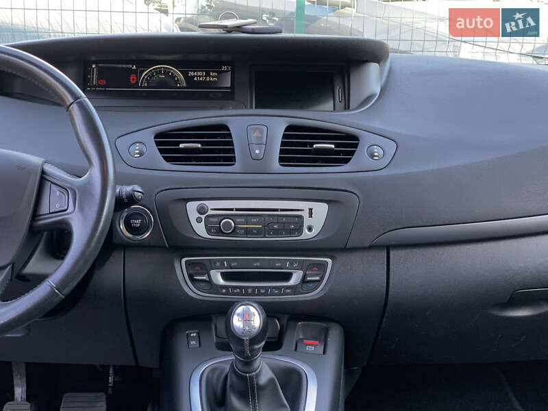 Минивэн Renault Scenic 2015 в Бердичеве