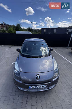 Минивэн Renault Scenic 2010 в 