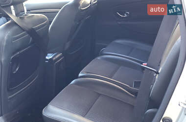 Минивэн Renault Scenic 2011 в 
