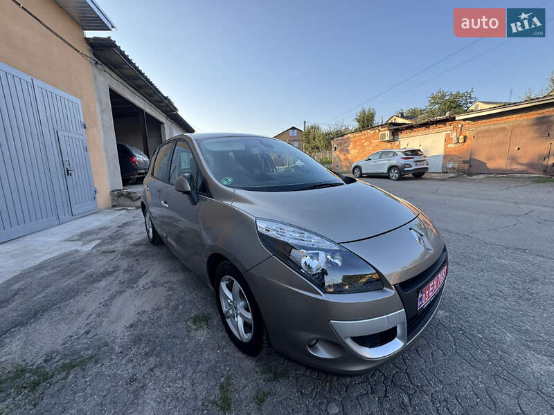 Минивэн Renault Scenic 2010 в Виннице