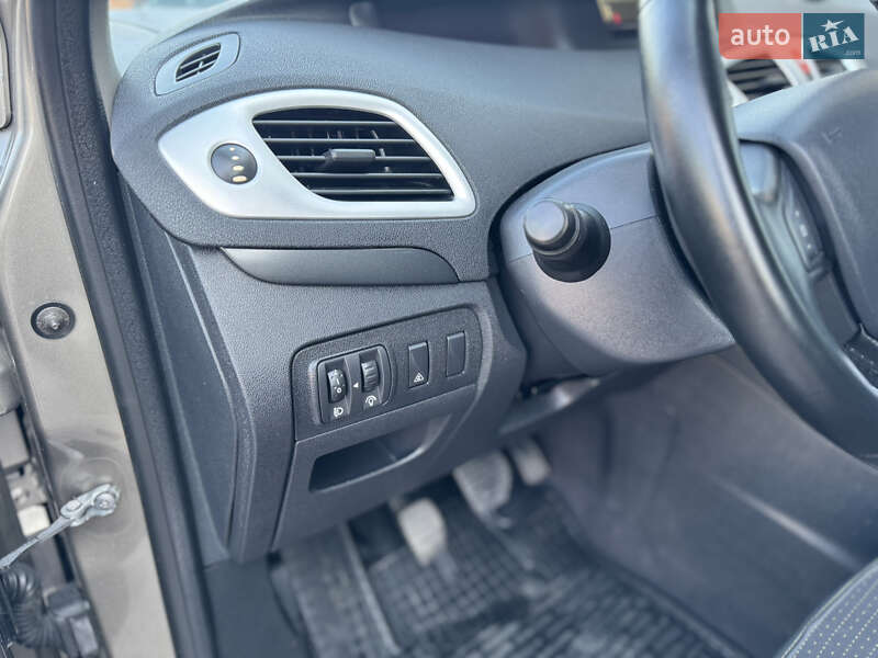 Минивэн Renault Scenic 2010 в Виннице