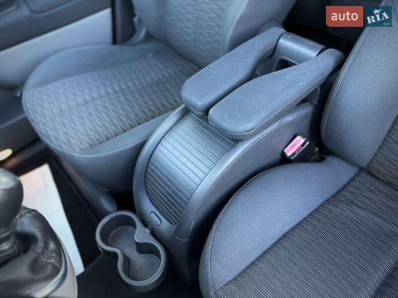 Минивэн Renault Scenic 2006 в Сумах