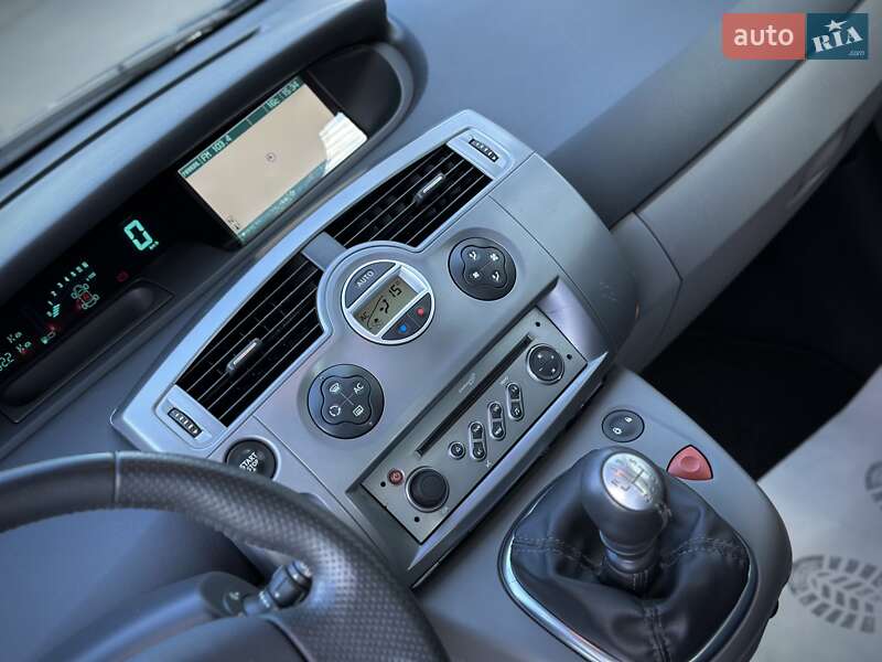 Минивэн Renault Scenic 2006 в Сумах