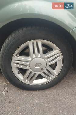 Минивэн Renault Scenic 2004 в 