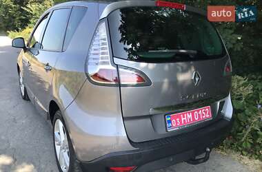 Минивэн Renault Scenic 2012 в 