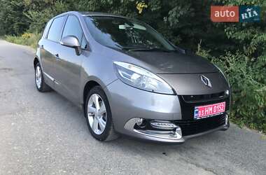 Минивэн Renault Scenic 2012 в 