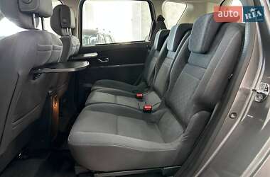 Минивэн Renault Scenic 2011 в 