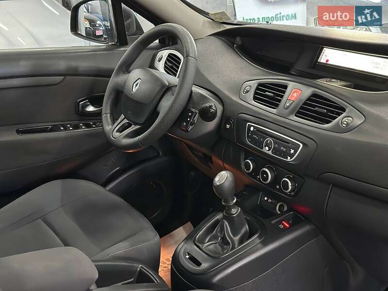 Минивэн Renault Scenic 2011 в Каменском