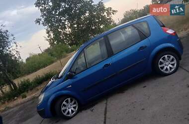 Минивэн Renault Scenic 2004 в 