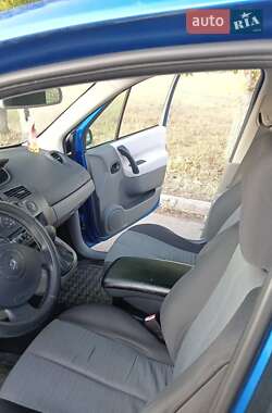 Минивэн Renault Scenic 2004 в 