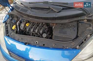 Минивэн Renault Scenic 2004 в 