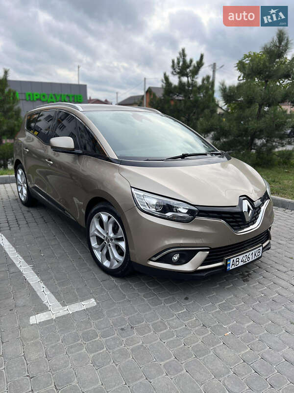 Минивэн Renault Scenic 2017 в 
