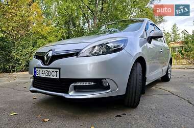 Минивэн Renault Scenic 2015 в 