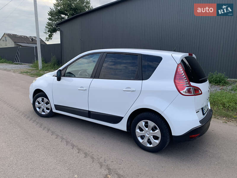 Renault Scenic 2011
