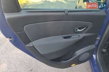 Минивэн Renault Scenic 2010 в 