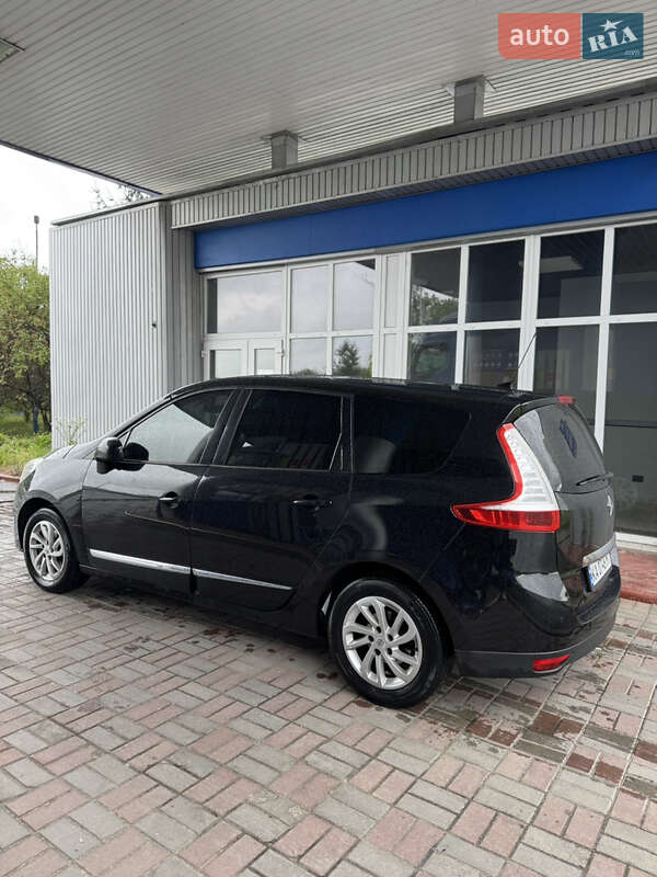Минивэн Renault Scenic 2012 в Хмельницком